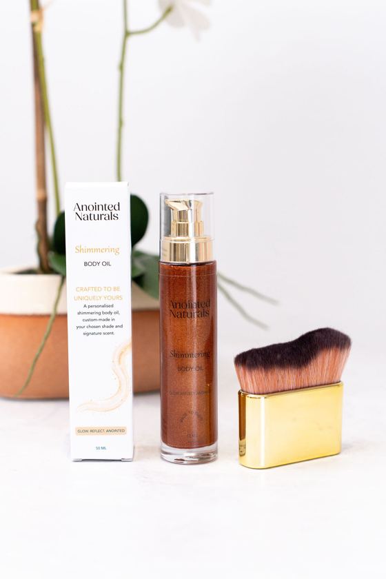 Deep bronze Shimmering Body Oil with brush